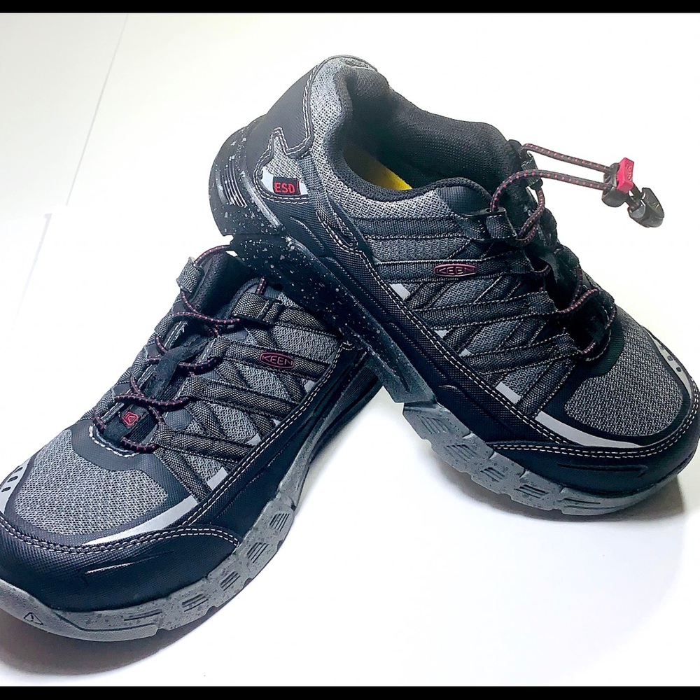 KEEN ESD 6.5 Women’s Shoes Safety Utility NWOT